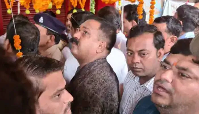 लखनऊ: आनंदी माता मंदिर से चांदी का छत्र और दान पात्र चोरी, व्यापारियों में आक्रोश