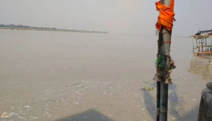 रायबरेली: गंगा ने धारण किया विकराल रूप, निचले भागों में मंडराने लगा बाढ़ का खतरा