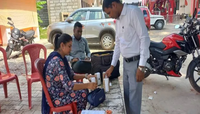 रायबरेली: खाद्य विभाग ने मारा छापा, दो क्विंटल मिलावटी खोया किया जब्त