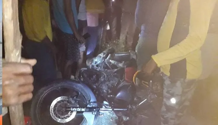 बहराइच: बाइक सवार मामा-भांजे को ट्रैक्टर ट्रॉली ने रौंदा, मौत