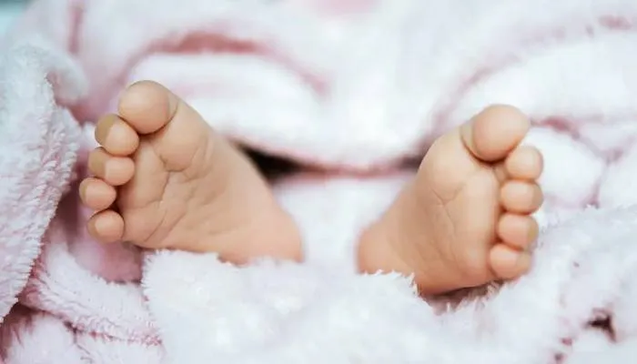 अमेठी: नर्सिंग होम में प्रसव के बाद शिशु की मौत, परिजनों में आक्रोश, जांच में मिला था फर्जी