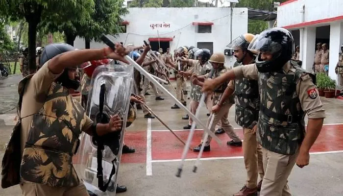 त्योहारों को लेकर कानपुर पुलिस सतर्क, दंगा नियन्त्रण के लिये किया गया मॉक ड्रिल