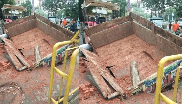 कानपुर: बाबूपुरवा चार रॉड चौराहे पर ट्रैक्टर-ट्रॉली धंसी, टला बड़ा हादसा