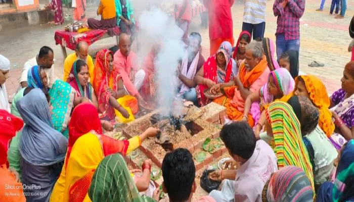 रायबरेली: मिढुरिन देवी मंदिर में हुआ सामूहिक हवन