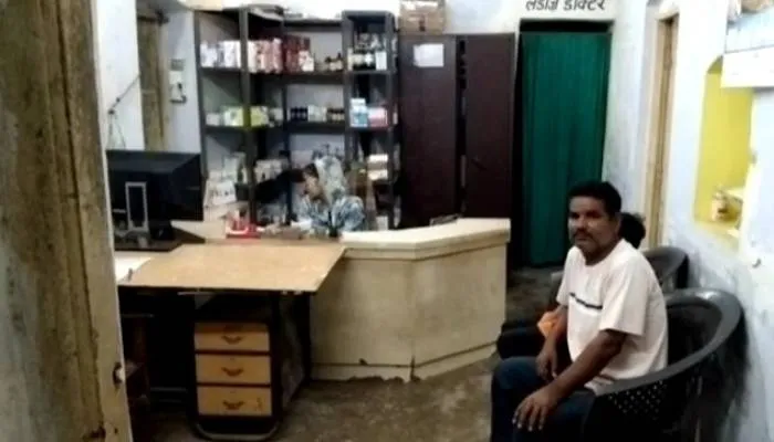 रायबरेली: अली मियां अस्पताल का ताला तोड़कर चोर उठा ले गए दवाएं और सामान