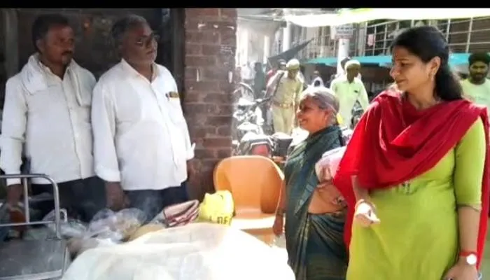 रायबरेली: खोया और मिठाई की दुकानों पर सिटी मजिस्ट्रेट ने मारा छापा, मचा हड़कंप