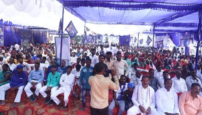 अयोध्या: कांशीराम को पुण्यतिथि पर दी गई श्रद्धांजलि, बड़ी संख्या में जुटे बसपाई