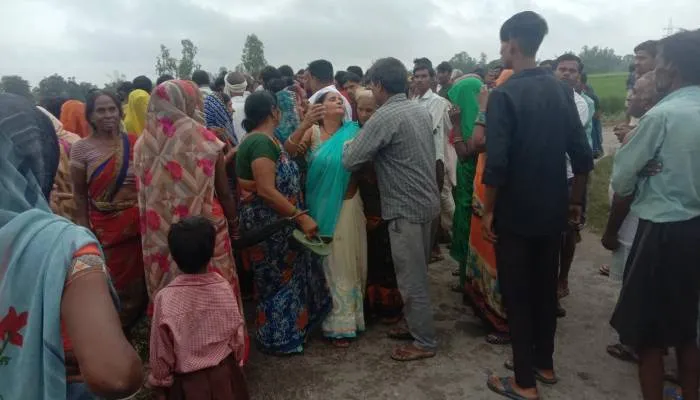 रायबरेली: सड़क के किनारे गड्ढे में गिरने से युवक की मौत