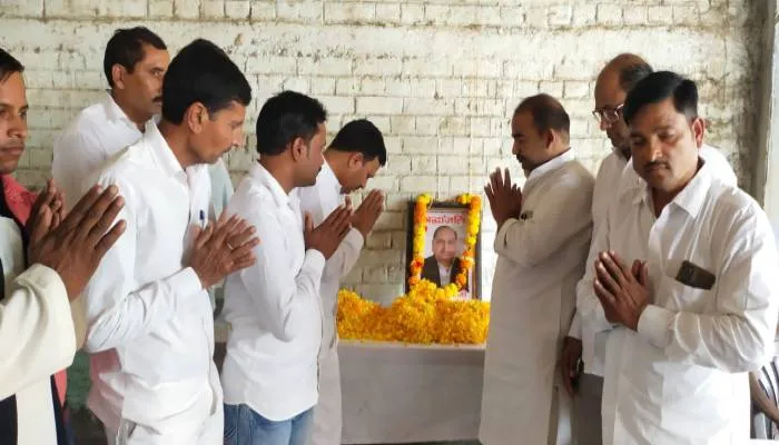 बहराइच: नेता जी एक व्यक्ति नहीं बल्कि एक विचारधारा थे… मुलायम के निधन पर श्रद्धांजलि सभा का हुआ आयोजन