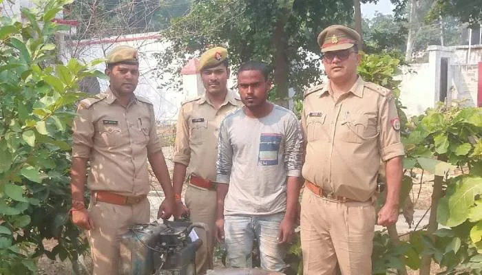 उन्नाव: चोरी के इंजन के साथ पुलिस ने एक चोर को किया गिरफ्तार