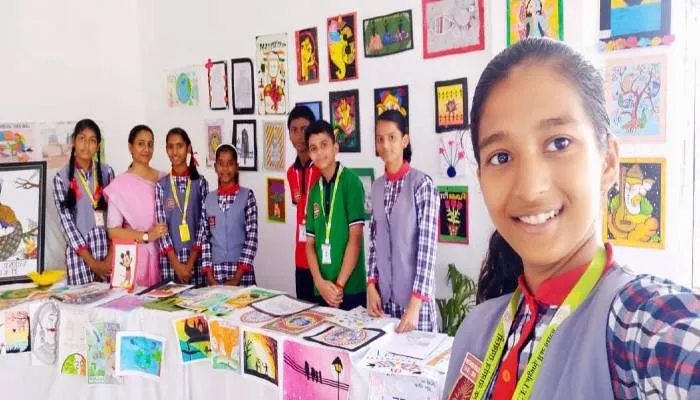 रायबरेली: केंद्रीय विद्यालय एमसीएफ में लगाई गई चित्रकला प्रदर्शनी