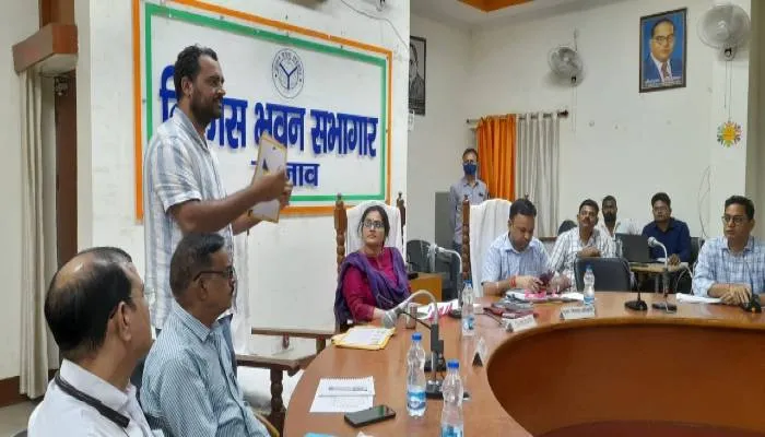 उन्नाव: डीएम की अध्यक्षता में पोषण मिशन समिति की हुई बैठक, मिशन पावर्ड- 75 का होगा फिर आगाज