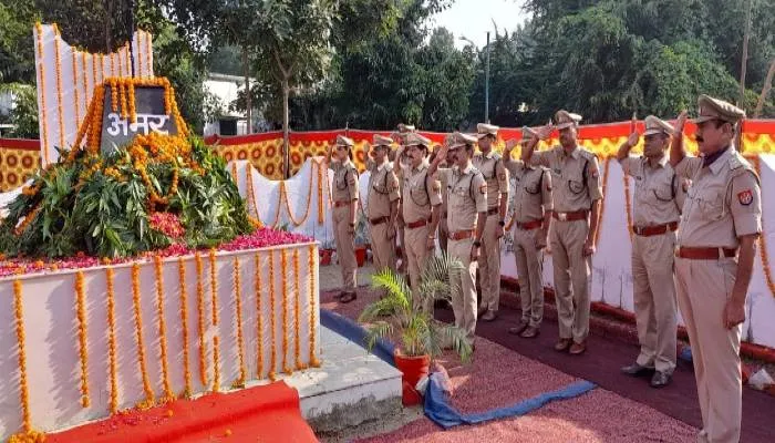 रायबरेली: पुलिस स्मृति दिवस पर शहीदों के शौर्य को याद कर दी गई सलामी