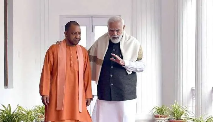 दुल्हन की तरह सजी राम नगरी, सीएम योगी ने ट्वीट कर लिखा- मोदी जी का अयोध्या में ‘भव्य-दिव्य दीपोत्सव’ में हृदय से स्वागत-अभिनंदन