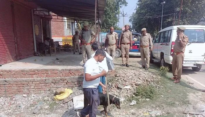 बाराबंकी: दुकान के किनारे संदिग्ध परिस्थितियों में मिला श्रमिक का शव, जांच में जुटी पुलिस