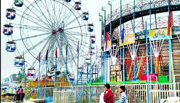 बाराबंकी: देवा मेले का डीएम की पत्नी आज करेंगी शुभारंभ, बारिश ने बिगाड़ा खेल, जलभराव से व्यापारी परेशान