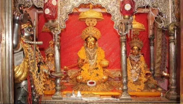 वाराणसी: श्रद्धालुओं को मां अन्नपूर्णा के दर्शन के साथ प्रसाद के रूप में वितरित किया जाएगा सिक्का