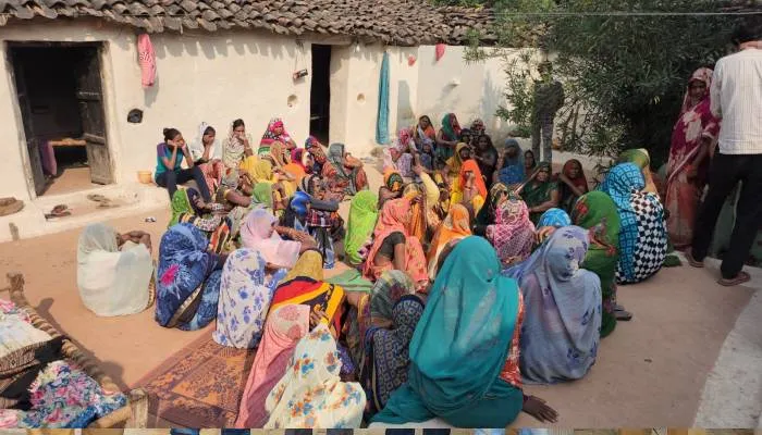 हमीरपुर: आर्थिक तंगी के चलते विवाहिता ने फंदा लगाकर दी जान, परिजनों में कोहराम