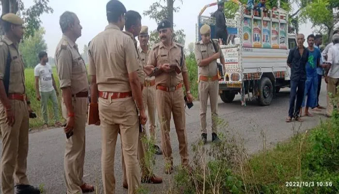 बाराबंकी: संदिग्ध परिस्थितियों में गायब हुईं दो चचेरी बहनें, सड़क के किनारे मिले कपड़े … जांच में जुटी पुलिस