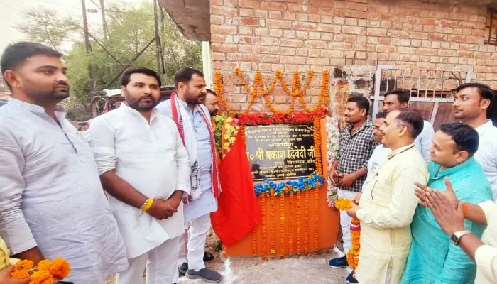 बांदा: नवनिर्मित सीसी सड़कों का सदर विधायक ने किया लोकार्पण