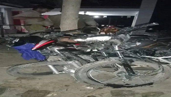 दो बाइकों की भिड़ंत में दो की मौत