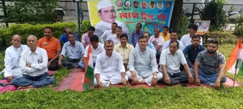हल्द्वानी: बापू और शास्त्री को किया नमन, मुजफ्फरनगर कांड के शहीदों की दी श्रद्धांजलि