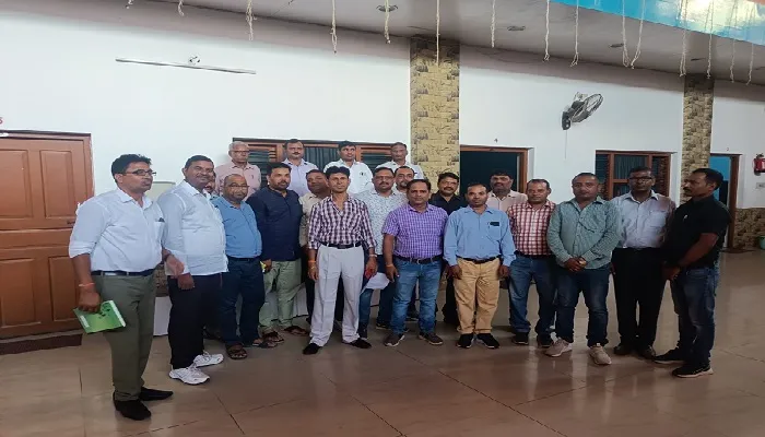 अनुदानित शिक्षकों का एकाधिकार बर्दाश्त नहीं