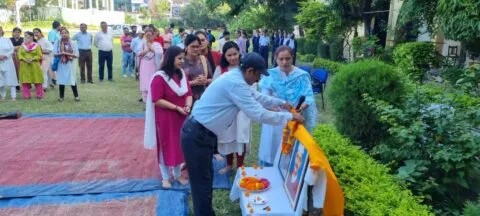 हल्द्वानी: महिला महाविद्यालय में सर्वधर्म प्रार्थना सभा, छात्राओं ने बापू की प्रिय रामधुन गाकर दी श्रद्धांजलि
