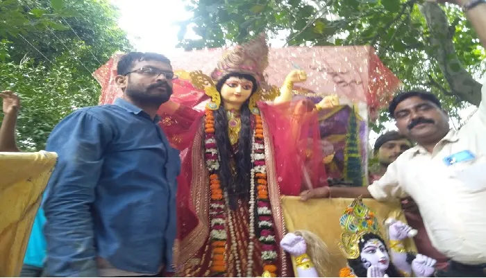 हरदोई: गाजे बाजे के साथ निकली माता रानी की विसर्जन यात्रा
