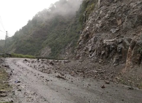 सावधान! नदी नाले उफान पर, नैनीताल पुलिस ने जारी की एडवाइजरी