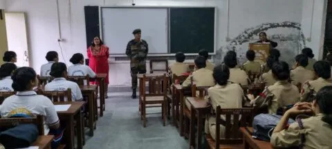 विश्व मानसिक स्वास्थ्य दिवस: परिवार और दोस्तों के सहयोग से उपयोगी जीवन जी सकते हैं मानसिक रोगी