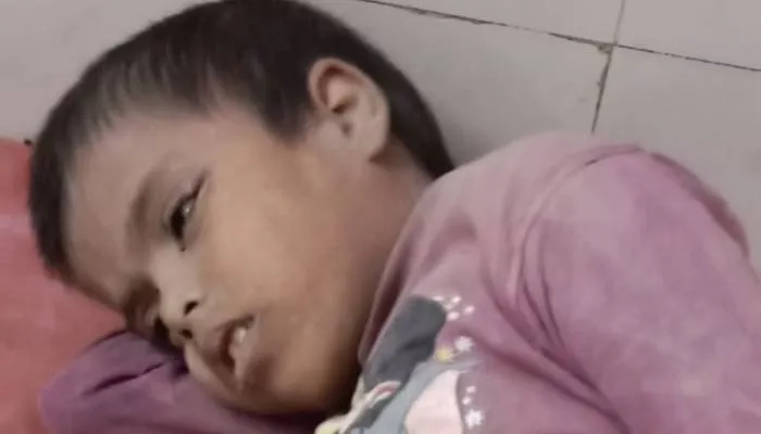 बहराइच: बारिश में मकान गिरा, दंपति समेत छह दबे