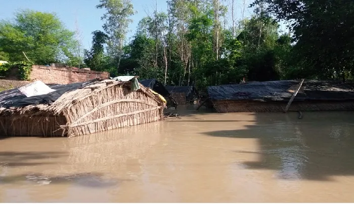 अयोध्या: बाढ़ का कहर बरकरार, प्रभावित क्षेत्रों में हाहाकार