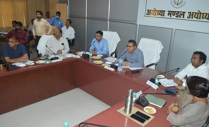 अयोध्या: अपडेट करवा लें 10 साल पुराने आधार : रिनवा