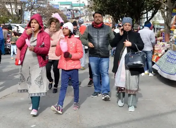 नैनीताल: गुजराती पर्यटकों से नैनीताल में लौटी रौनक
