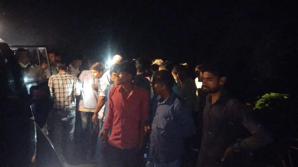 पीलीभीत: सड़क हादसे में बाइक सवार साले-बहनोई की मौत,परिवार में मचा कोहराम