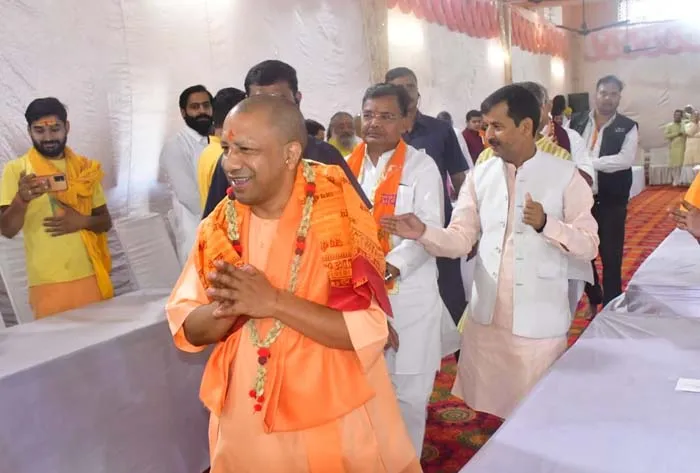 अयोध्या में प्रज्ज्वलित दीप देश के विकास का करते हैं प्रतिनिधित्व: सीएम