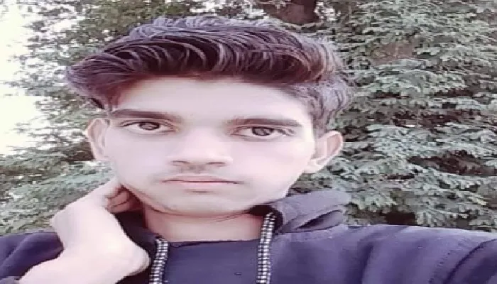 फंदा लगाकर छात्र ने की आत्महत्या
