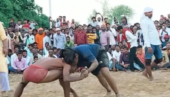 कुश्ती : जब महिला पहलवान ने पुरुष पहलवान को किया चित