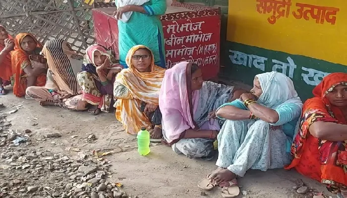 महंगाई : खाद की मारामारी, रात से शुरू हुई तैयारी