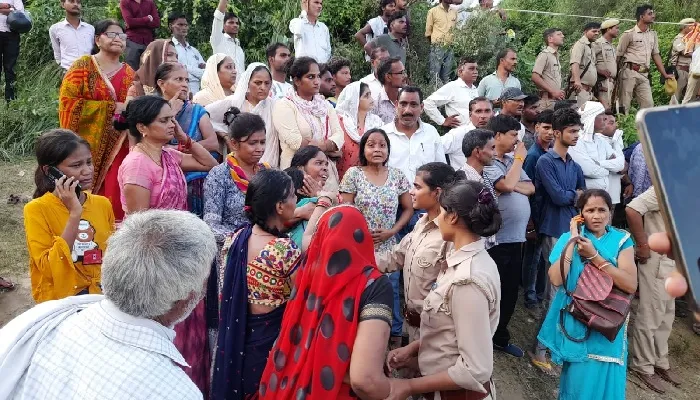 कानपुर: कोठी घाट पर मचा कोहराम, बदहवाश हो गए परिजन, यहां देखें पूरा घटनाक्रम