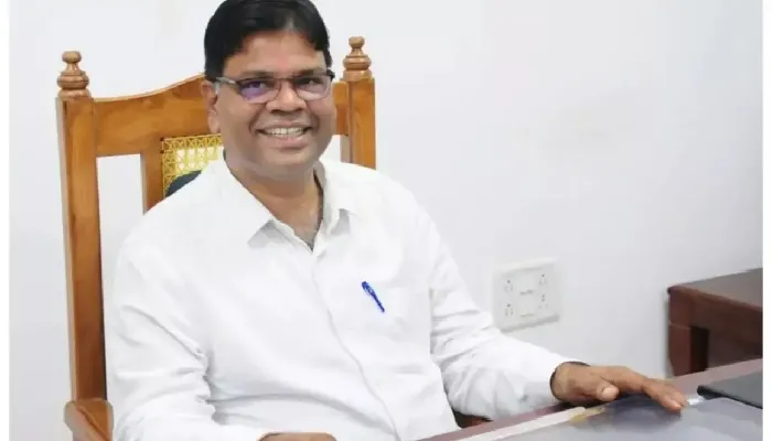 ईद मिलादुन्नबी : जिलाधिकारी पहुंचे स्मार्ट सिटी कंट्रोल रूम
