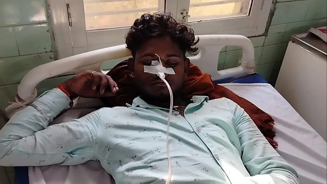 बरेली: प्रेमिका से विवाद होने पर प्रेमी ने खाया जहर, हालत बिगड़ी, अस्पताल में भर्ती