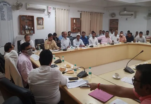 मुरादाबाद : धान खरीद के लिए केंद्रों पर रखें पर्याप्त इंतजाम, मंडलायुक्त ने दिए निर्देश