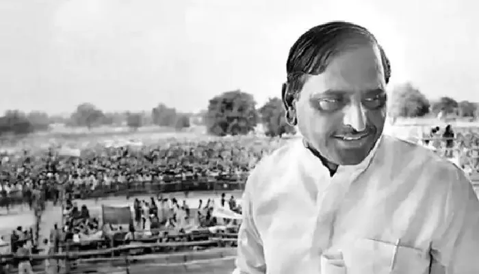 बलिया: भाजपा सांसद के सहयोग से मुलायम सिंह की स्मृति में बनेगा संवाद केन्द्र