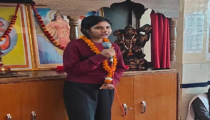 मेधावी : जेईई एडवांस के बाद आकांक्षा का आईआईटी में चयन