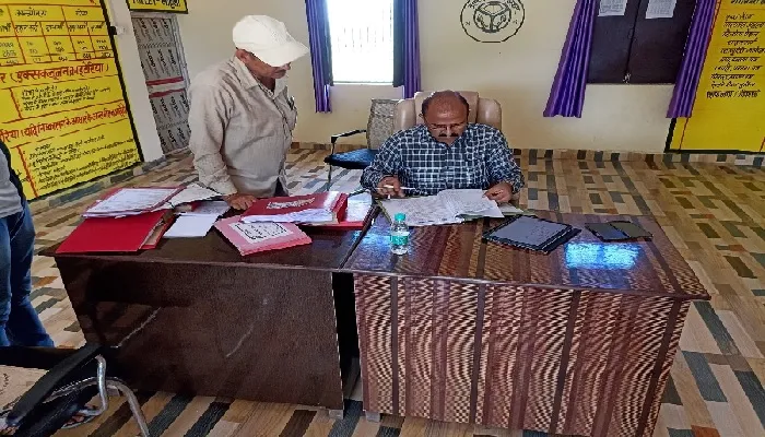मानदेय रोकने के निर्देश : सीडीओ के औचक निरीक्षण में आंगनबाड़ी केंद्र पर लटका मिला ताला