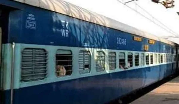 मुरादाबाद : लंबी दूरी की ट्रेनों में वेटिंग, यात्रियों को स्पेशल ट्रेनों से आस