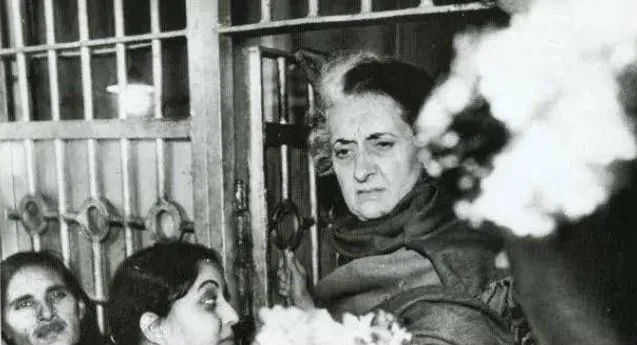 आज का इतिहास: भ्रष्टाचार के आरोपों के चलते गिरफ्तार हुई थीं इंदिरा गांधी, जानिए 3 अक्टूबर की प्रमुख घटनाएं