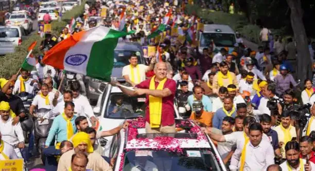 सिसोदिया का CBI से सामना, पूछताछ से पहले बापू को किया याद, गिरफ्तारी की आशंका में इंकलाबी हुई AAP
